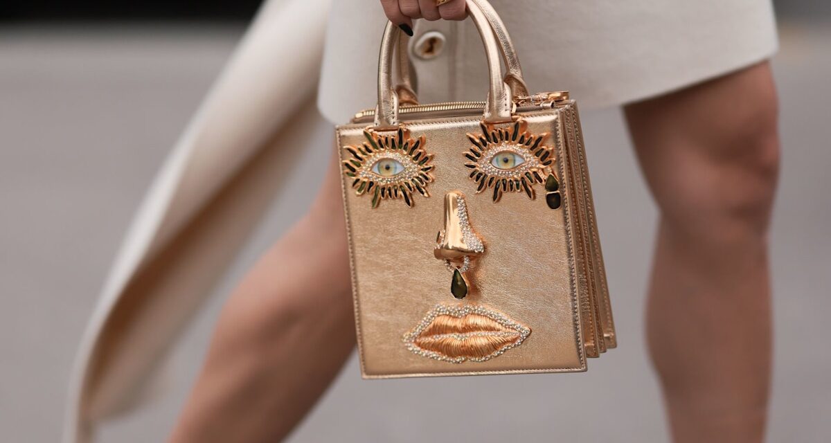 Des sacs à main surréalistes dont vous avez absolument besoin pour la saison des fêtes