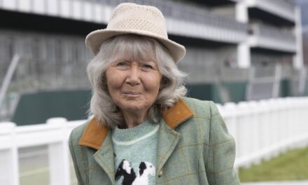 La cause de décès de l&rsquo;auteur bien-aimé Dame Jilly Cooper a révélé
