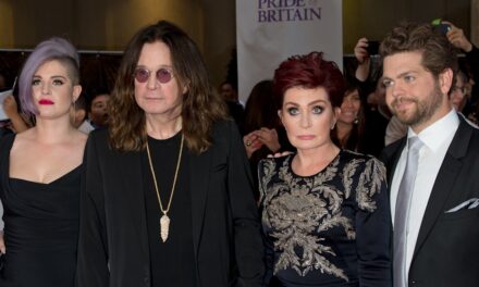 La famille d&rsquo;Ozzy Osbourne rend hommage au défunt rockeur d&rsquo;une manière inattendue