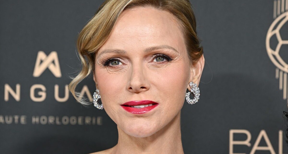 La princesse Charlene a l&rsquo;air si « statuesque » dans le pantalon Max Mara le plus large