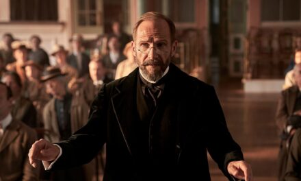 La star de House of Guinness donne un aperçu exclusif du drame d&rsquo;époque avec les acteurs de Downton Abbey et de Happy Valley