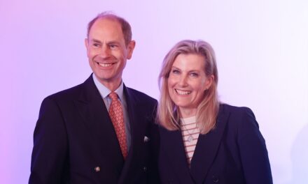 Dernières mises à jour de la famille royale: Prince Edward et la duchesse Sophie sortent pour des engagements conjoints dans le Merseyside
