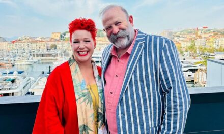 Dick et Angel Strawbridge envoient les fans dans une frénésie en taquinant les nouvelles « passionnantes » du Château