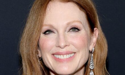 Julianne Moore dit que marcher à reculons est « bon pour le corps et le cerveau » – qu&rsquo;en pensent les experts ?
