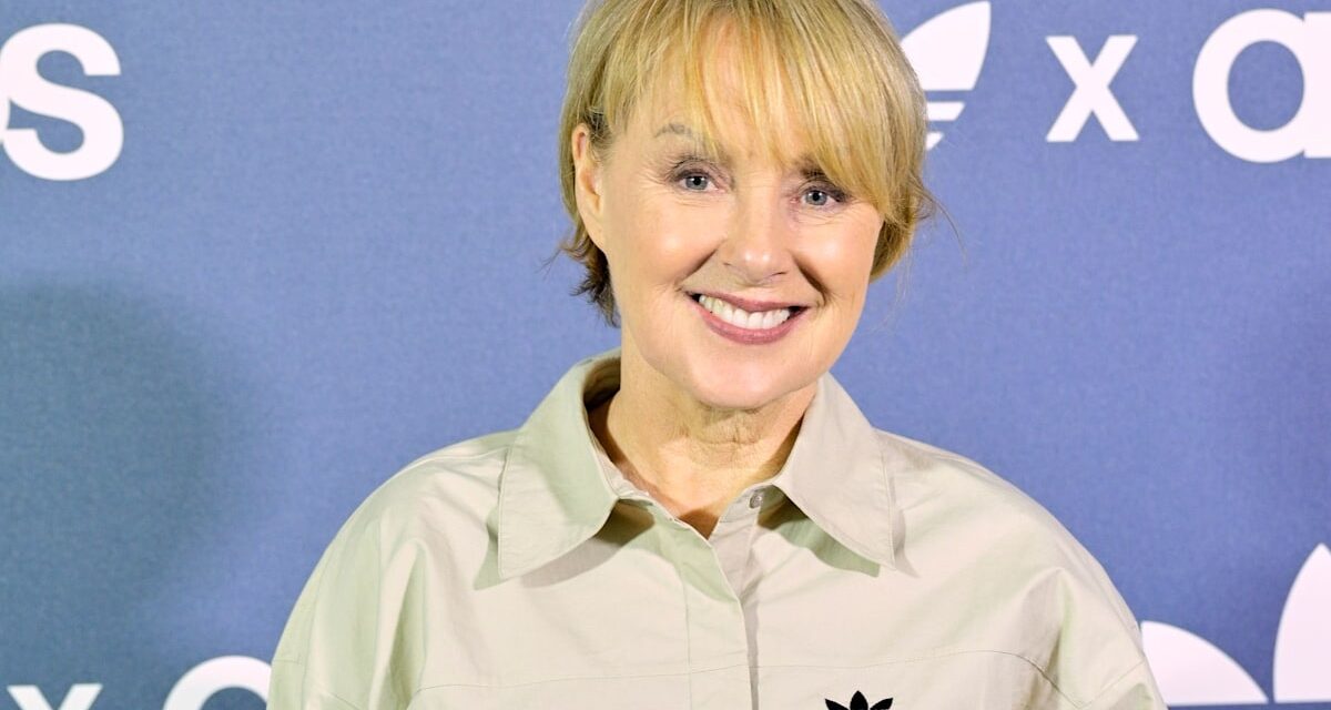 Sally Dynevor, 62 ans, de Coronation Street vient de proposer un look street style majeur (et a réussi !)