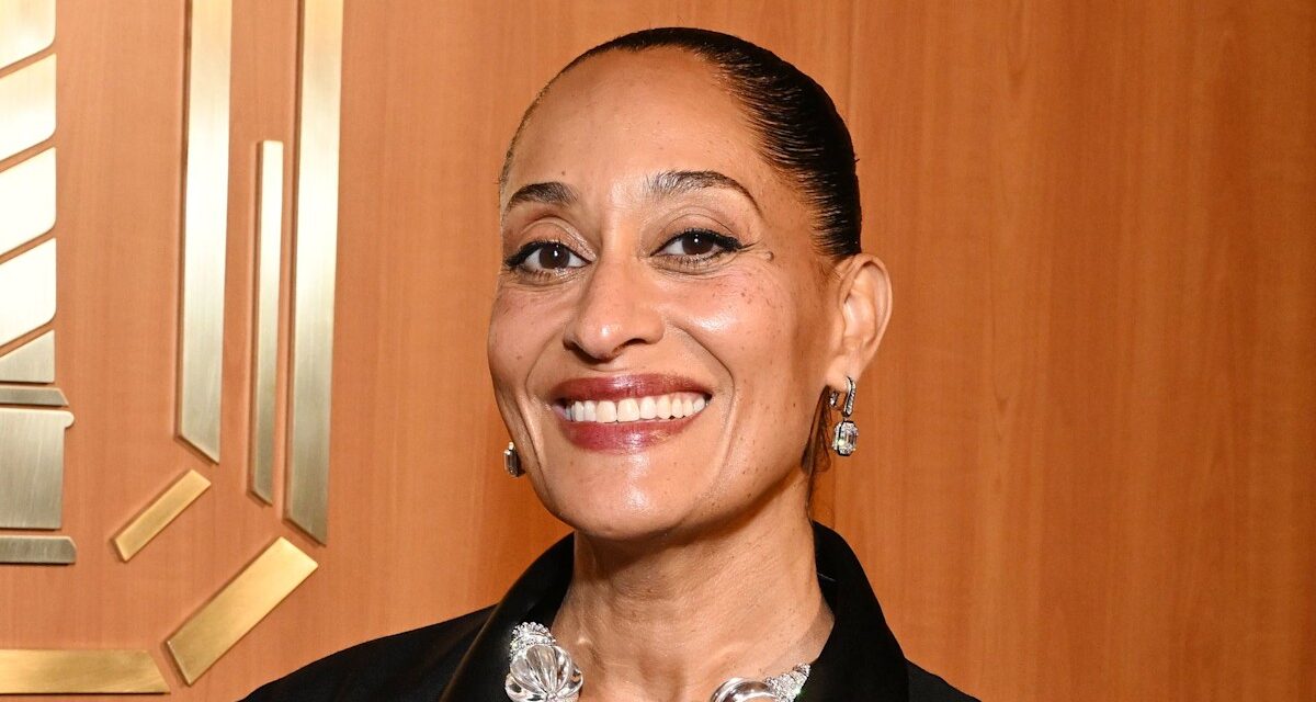 Tracee Ellis Ross éblouit les fans avec d&rsquo;incroyables photos de bikini pour son 53e anniversaire