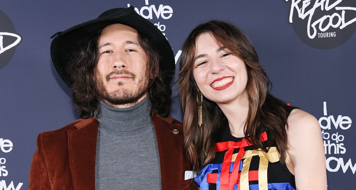 Tout sur YouTuber Markiplier: de la partenaire de longue date Amy Nelson, il vient de se marier à sa valeur nette