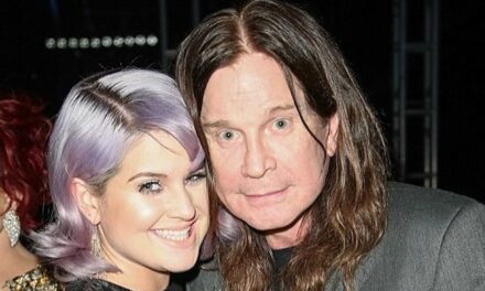 Kelly Osbourne célèbre son premier anniversaire sans son père Ozzy avec un hommage touchant