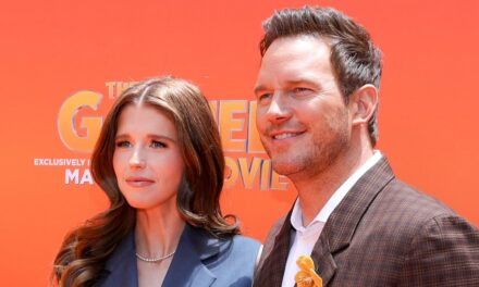 Les filles de Katherine Schwarzenegger prennent après leur maman sur une nouvelle photo avec papa Chris Pratt