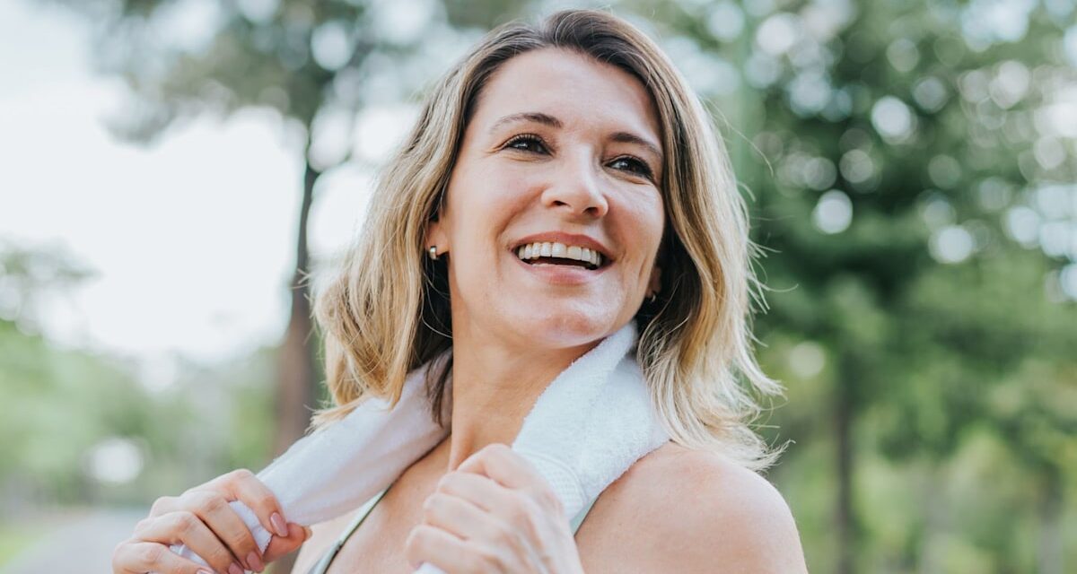 6 exercices simples et approuvés par le PT que vous pouvez faire à la maison pour des fesses toniques et sculptées