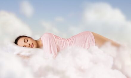 Qu&rsquo;est-ce que cela signifie si vous rêvez que vos dents tombent, selon un psychologue