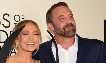 La réunion de tapis rouge de Jennifer Lopez et Ben Affleck est disséquée par un expert en langage corporel – ce que vous avez peut-être manqué