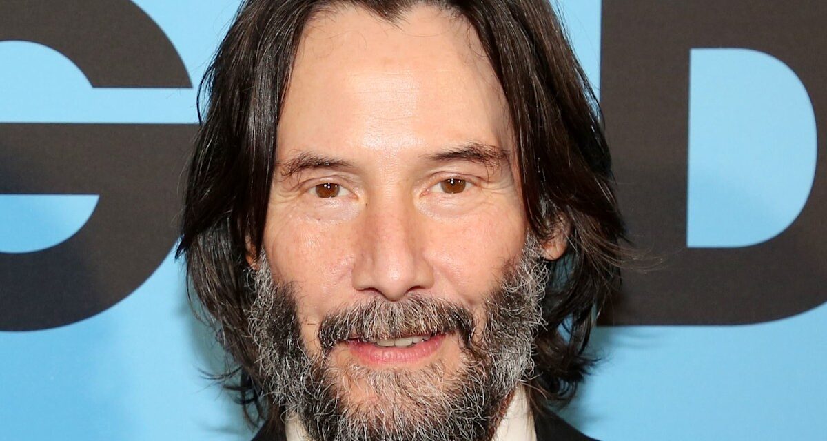 Keanu Reeves révèle un surprenant changement de nom après 6 mois dans « Hollywood moment »