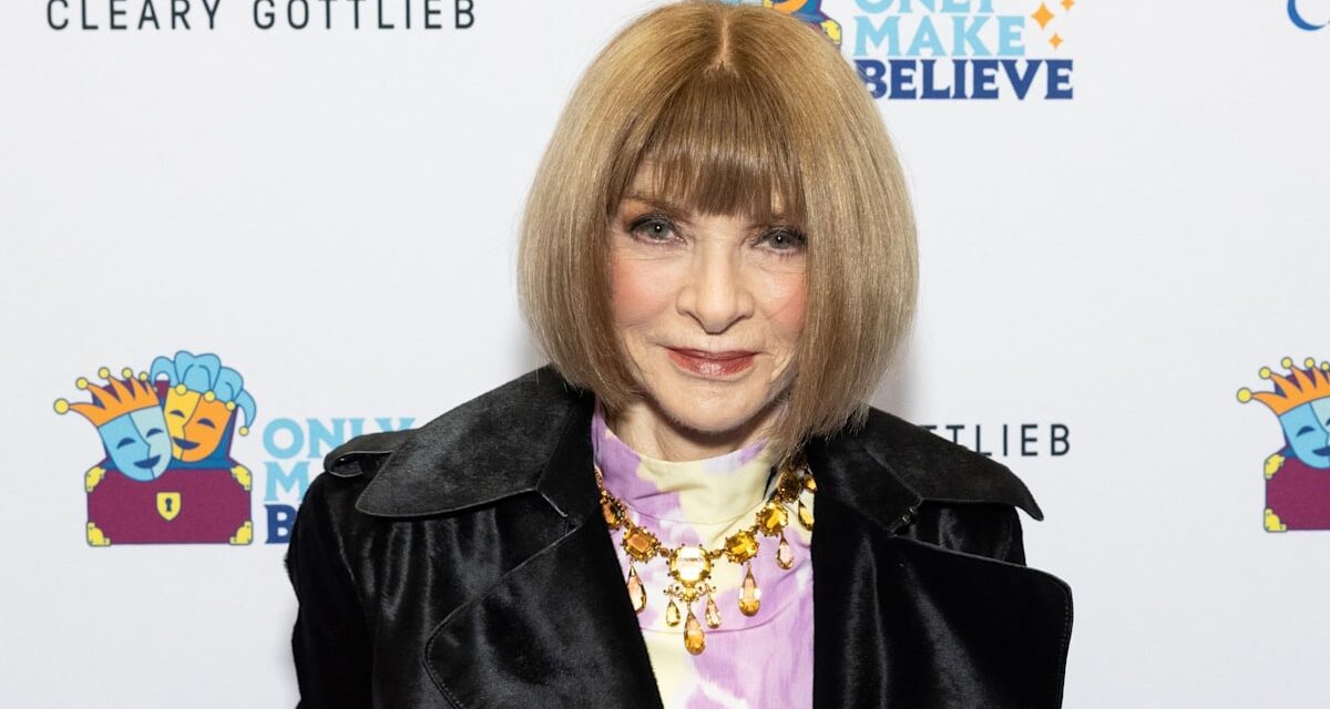 Anna Wintour présente un côté très différent lors d&rsquo;un discours rempli d&rsquo;émotion