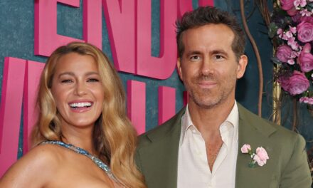 Les filles de Blake Lively et Ryan Reynolds ont l&rsquo;air si grandes sur une photo très rare d&rsquo;une sortie à New York avec une célèbre maman