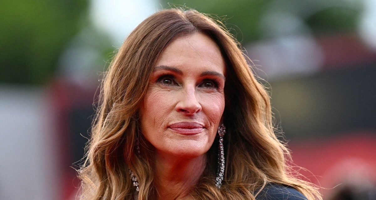 Julia Roberts révèle au revoir émotionnel alors que le plus jeune fils déménage: «  sanglotant  »