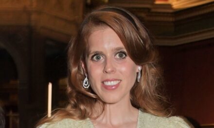 La grande victoire de la princesse Béatrice dans «  Job normal  » a révélé