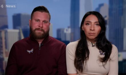 Regardez le moment où la famille de Virginia Giuffre délivre un message émouvant à la famille royale en direct