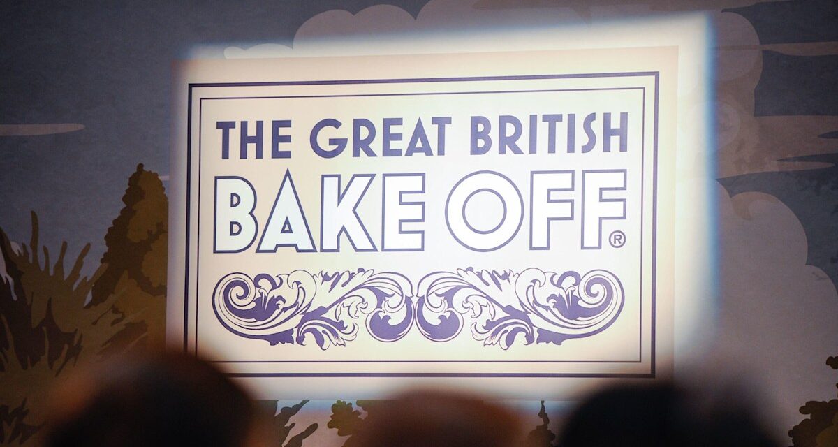 La grande star britannique de Bake Off accueille bébé après 9 ans de difficultés de fertilité