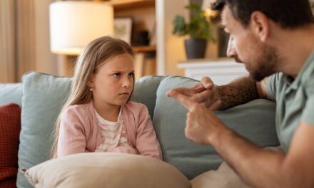 Les avantages et les inconvénients de la parentalité douce – et comment éviter les «conflits» familiaux