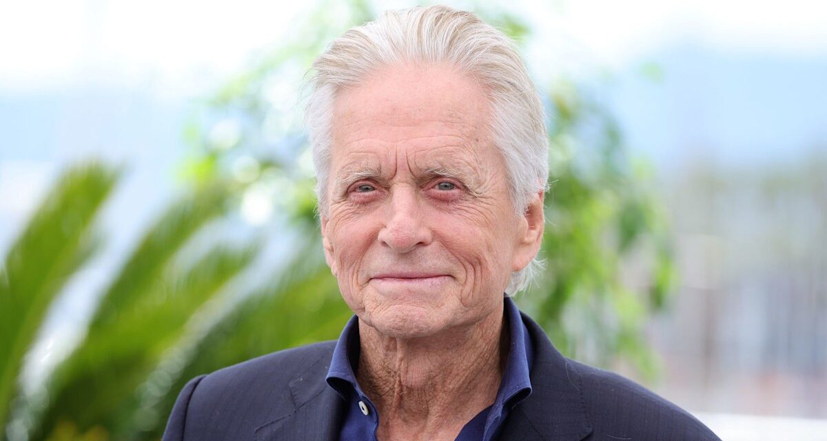 Michael Douglas publie un bel hommage à Diane Keaton – regardez l&rsquo;incroyable photo d&rsquo;eux ensemble