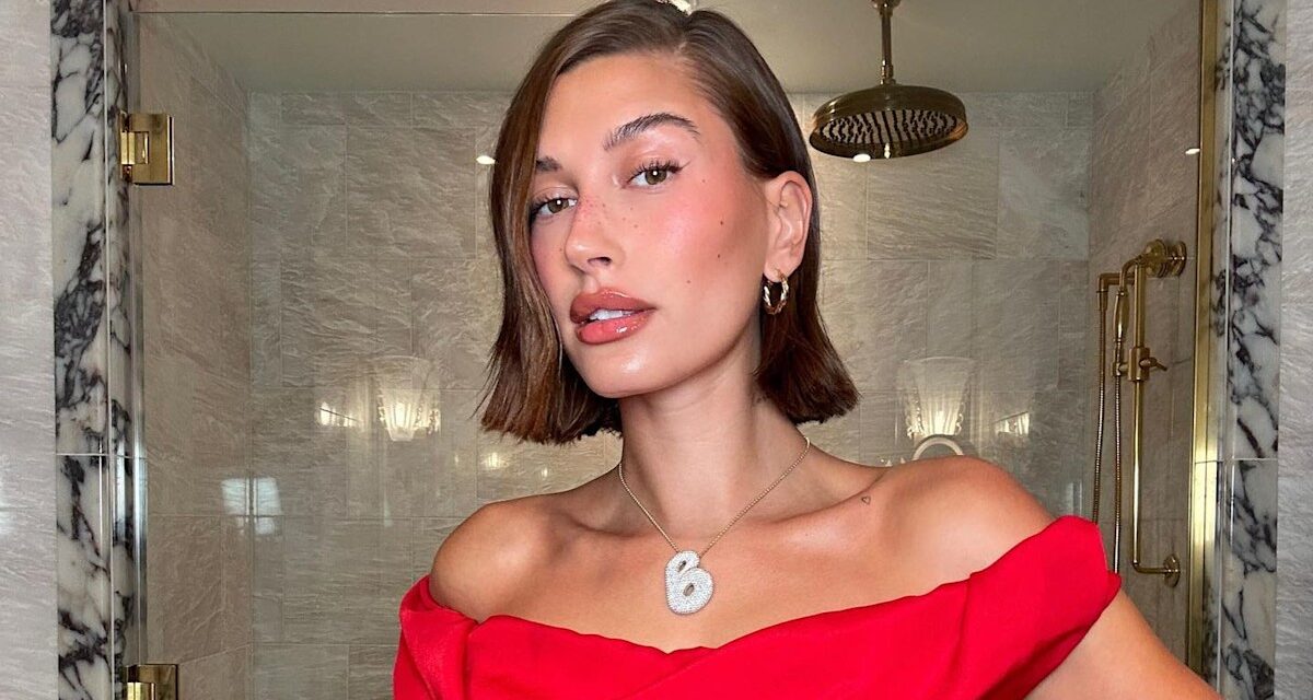 Hailey Bieber Rocks Lace Lingerie and Platform Gnee-High Bothots for a Parisan Date-Night