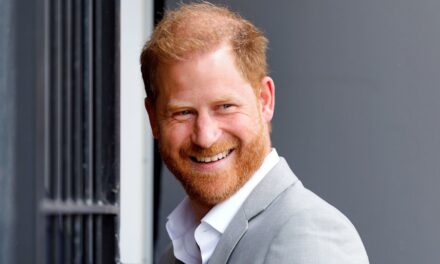 Le prince Harry montre son accent américain et révèle la « chose la plus américaine » qu&rsquo;il fait – regardez