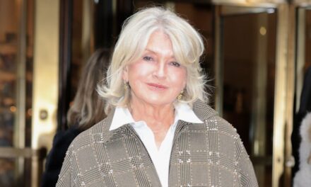 Martha Stewart en jean skinny à 84 ans fait dire à ses fans la même chose