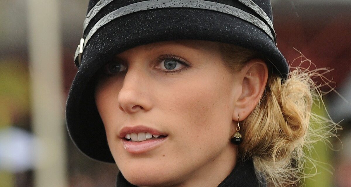 Le sac Mulberry &lsquo;Bayswater&rsquo; rarement vu de Zara Tindall consolide sa place de It-girl ultime