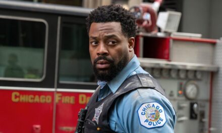 La star de Chicago PD révèle le surnom de ses co-stars avant la transformation de son poids