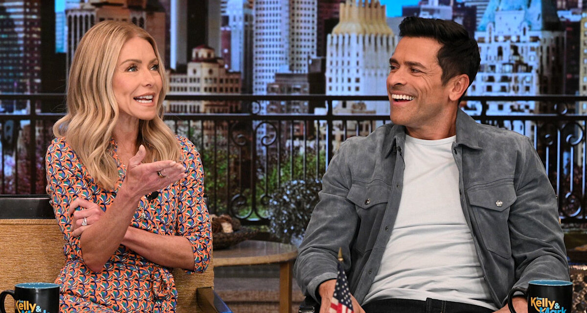 Regardez Kelly Ripa et Mark Consuelos revivre le « traumatisme » de Thanksgiving en famille