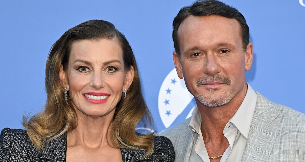 Faith Hill reste décontractée pour une rare soirée publique avec Tim McGraw pour soutenir sa fille Audrey – voir photos
