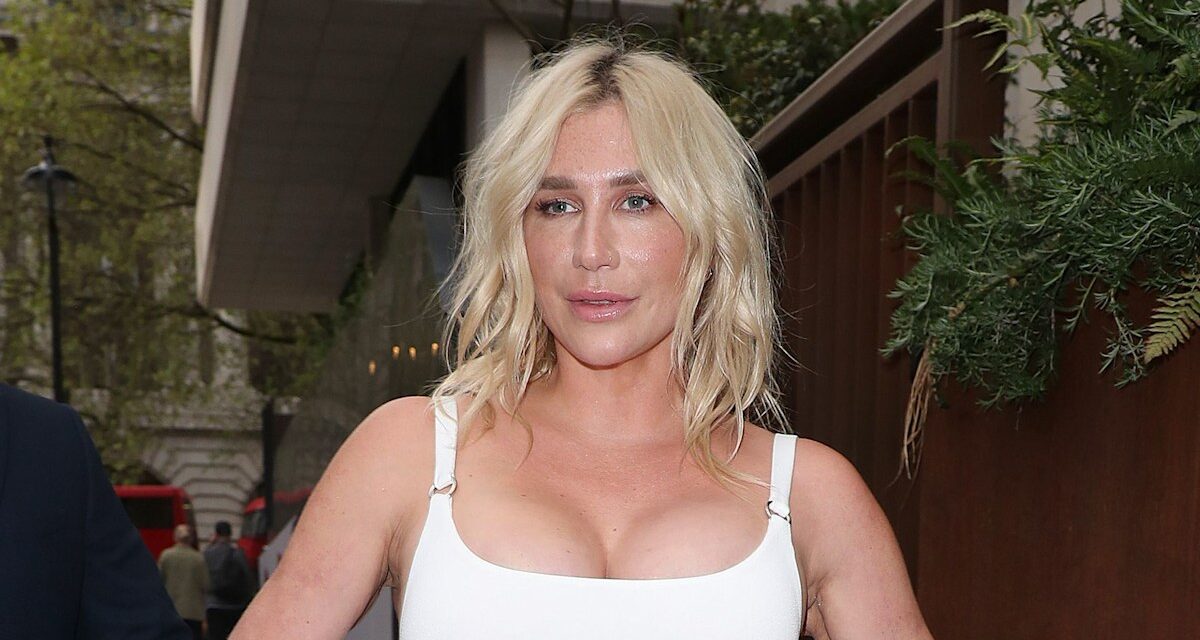Kesha lance une transformation capillaire audacieuse alors que les fans disent tous la même chose