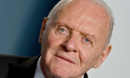 Anthony Hopkins fait une confession choquante sur son deuxième mariage : « J&rsquo;en assume l&rsquo;entière responsabilité »