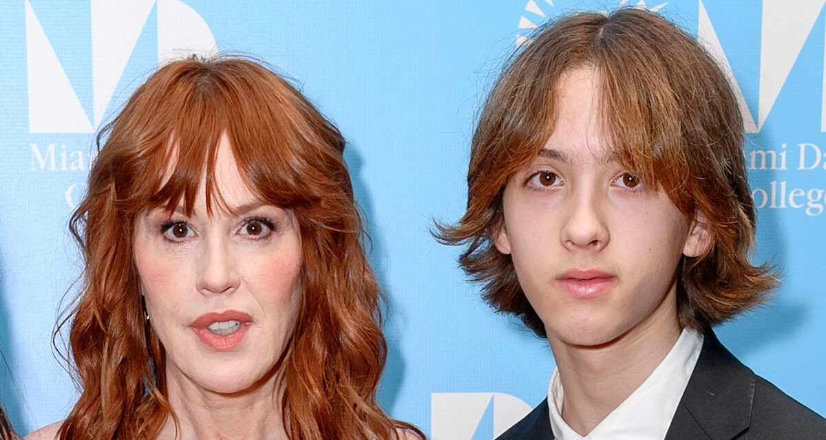 Le fils de Molly Ringwald célèbre une étape importante alors que les fans découvrent l&rsquo;hommage à Pretty in Pink