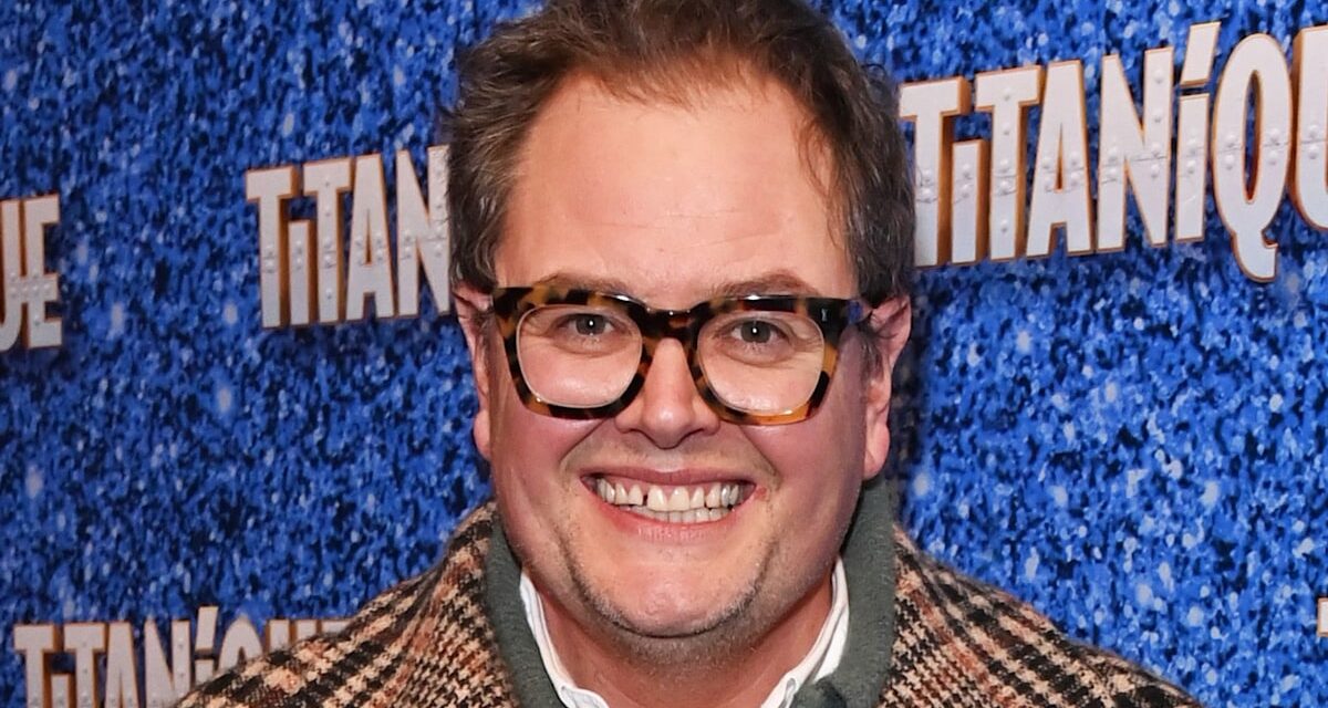 Alan Carr révèle la vraie raison pour laquelle il est tombé en panne lors de la finale des Celebrity Traitors