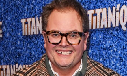 Alan Carr révèle la vraie raison pour laquelle il est tombé en panne lors de la finale des Celebrity Traitors