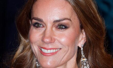 Kate Middleton maîtrise les tendances de la mode de la « génération Z » et les rend millénaires – en voici la preuve