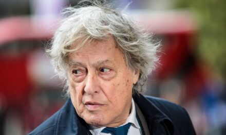 Dans la vie privée de Tom Stoppard après sa mort à 88 ans – d&rsquo;épouse célèbre à fils d&rsquo;acteur