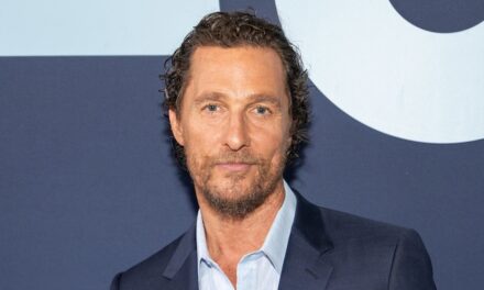Matthew McConaughey parle de « tout s&rsquo;arrête, pas de séjour » alors qu&rsquo;il fait des aveux sur des ex célèbres
