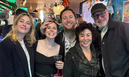 Qui est le mari de Ruby Wax ? À propos de son mariage avec un producteur de télévision et de sa vie de famille avec trois enfants