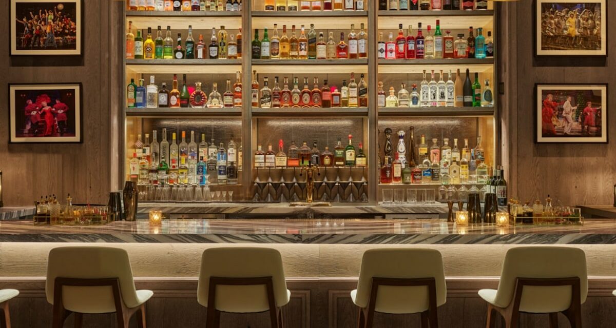 Ce bar à cocktails chic est l&rsquo;endroit le plus chic de New York dans le quartier des théâtres