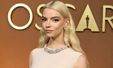 La robe transparente des Governor&rsquo;s Awards d&rsquo;Anya Taylor-Joy est le rêve de toute future mariée
