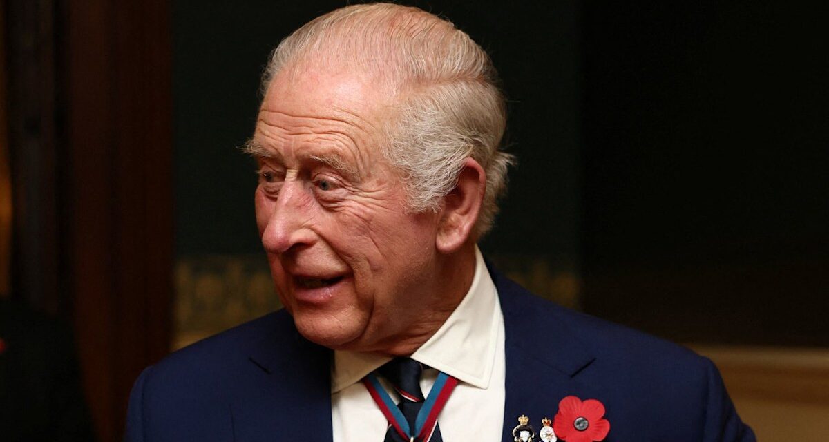 Le roi Charles s&rsquo;apprête à rendre des hommages poignants lors du service du dimanche du Souvenir – meilleures photos