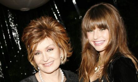 La frappante Aimee Osbourne ressemble incroyablement à maman Sharon sur de nouvelles photos