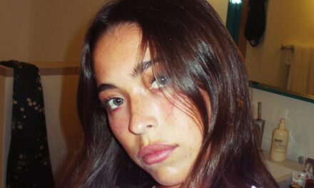 La fille de Kelly Ripa, Lola, avoue qu&rsquo;elle a « peur » en révélant une « note au thérapeute »