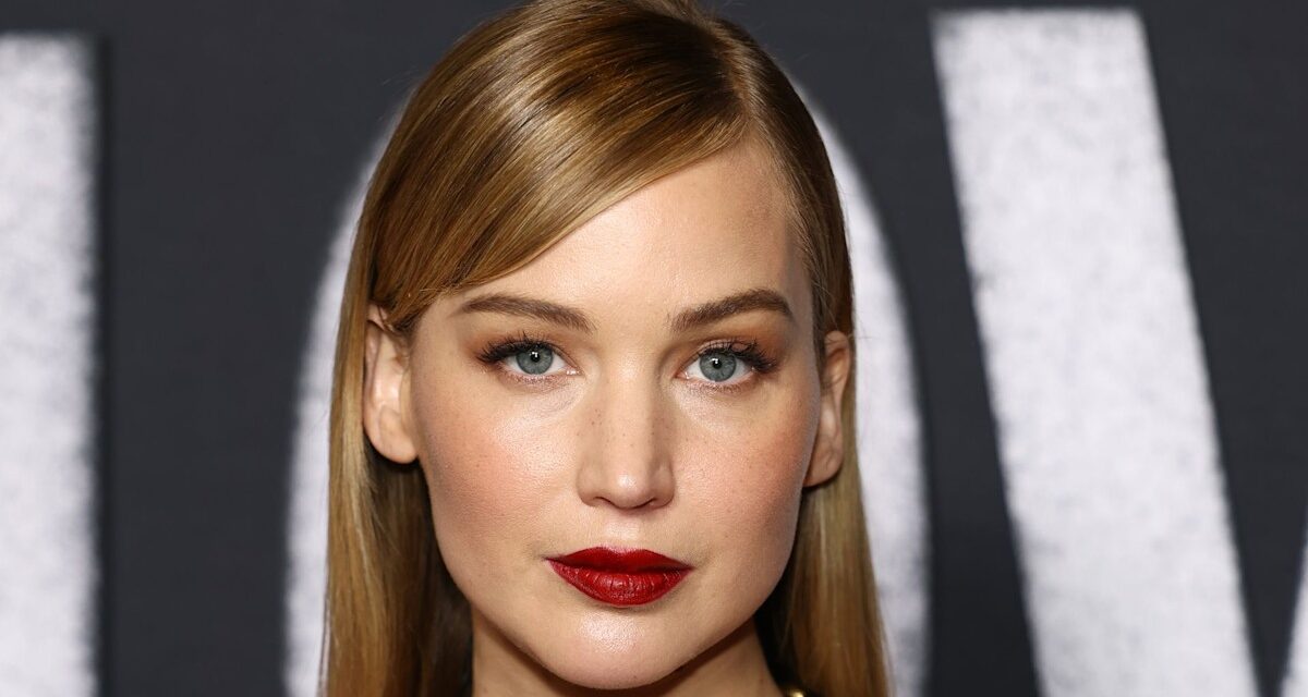 Jennifer Lawrence détaille le moment choquant où elle pensait qu&rsquo;elle allait mourir lors d&rsquo;un accident d&rsquo;avion