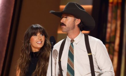 Dans la vie amoureuse d&rsquo;Ella Langley et Riley Green après plusieurs victoires au CMA