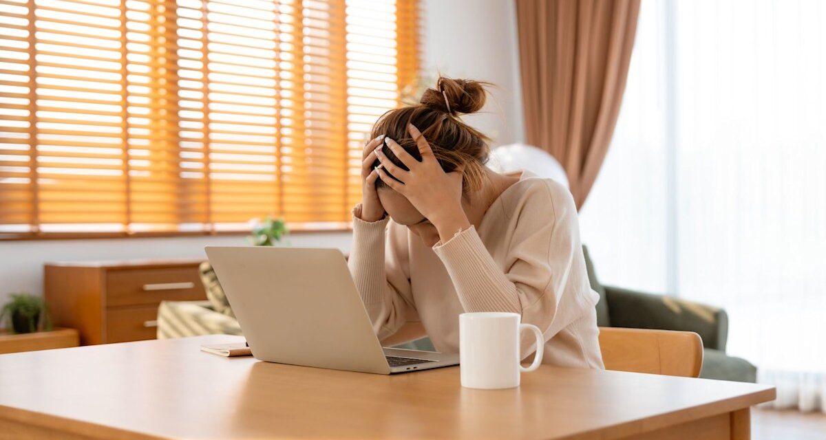 Le lien entre les maux de tête liés à la ménopause et l’hypertension artérielle : qu’est-ce que cela signifie réellement ?