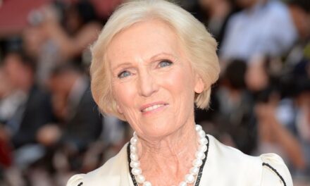 Les 3 enfants de Mary Berry : du tragique accident de son fils à sa fille de chef